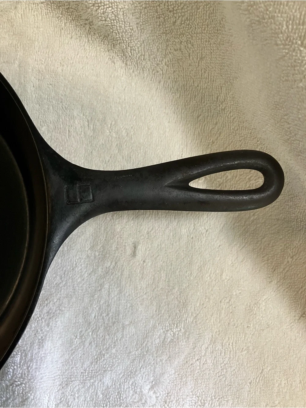 Antique Griswold #6 Black Cast Iron Skillet -9inch  Heavy-Duty Frying Pan